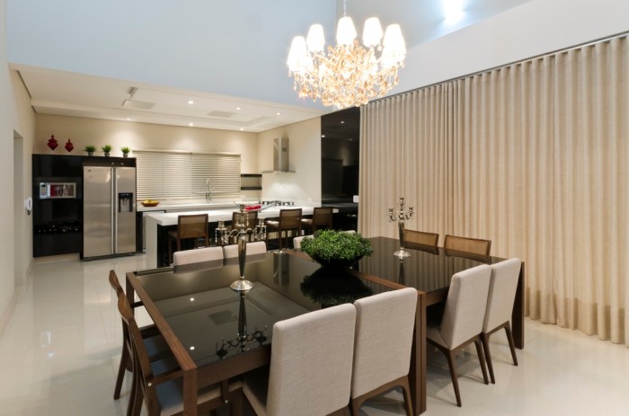 classic-ultramodern-dining-room-interior-idea